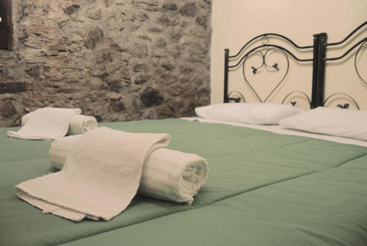 Il Castello Hotel Viggiano Buitenkant foto