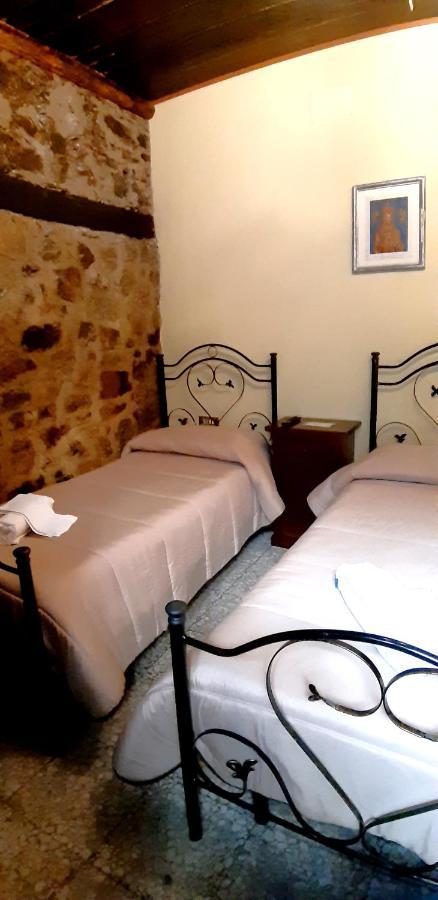 Il Castello Hotel Viggiano Buitenkant foto