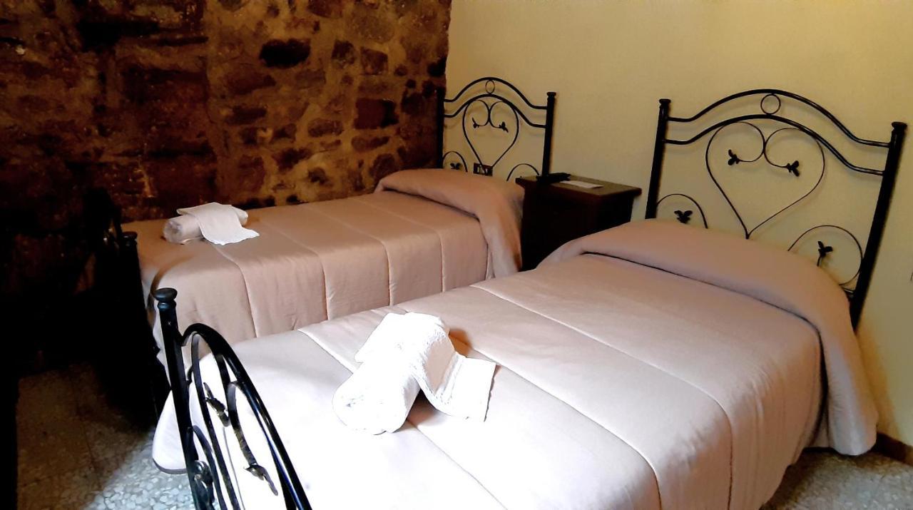 Il Castello Hotel Viggiano Buitenkant foto